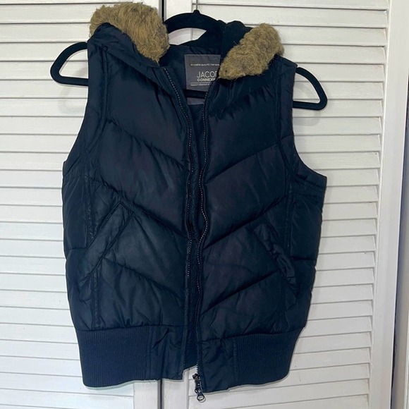 Jacob Connexion Hooded Puffer Vest - Picture 2 of 11